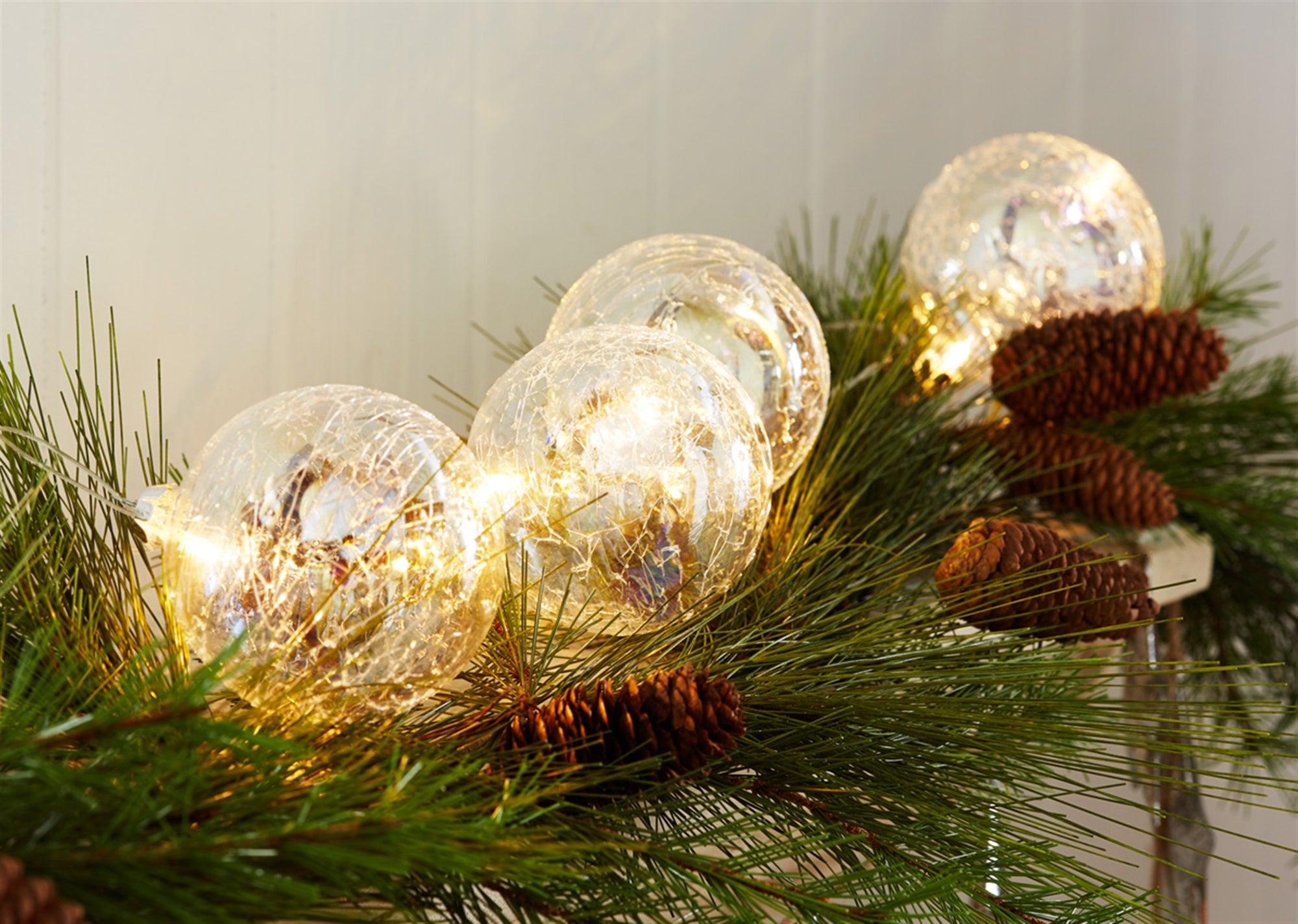 LED Ball Ornaments w/6 Hr Timer 3.5”D x 4.5'L Glass (Requires 3 AA Batteries, Not Included)
